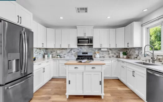 1014 Pleasant Valley Dr