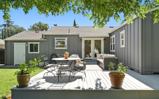 1024 Pleasant Valley Dr